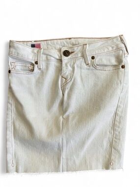 True Religion White Denim Skirt with Contrast Stitching